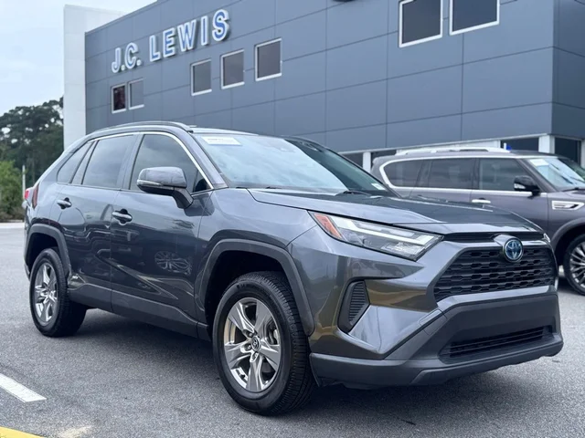 2022 Toyota RAV4 Hybrid XLE