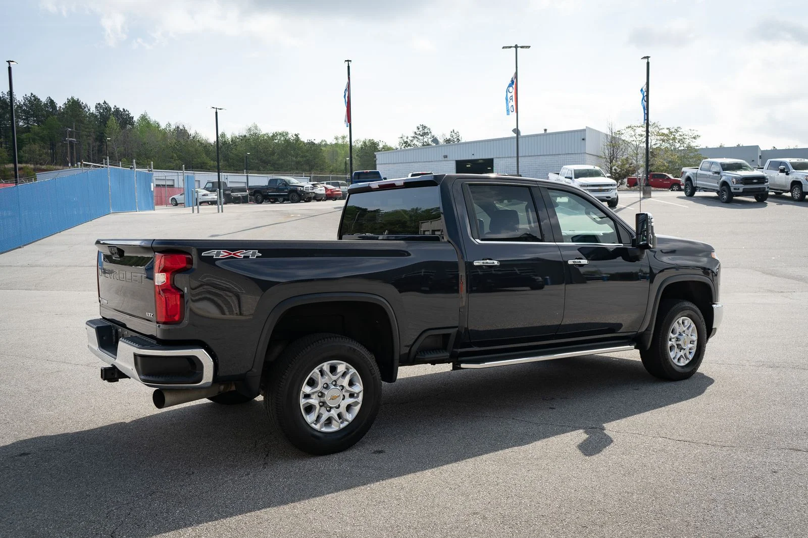 2024 Chevrolet Silverado 2500HD LTZ - Photo 10