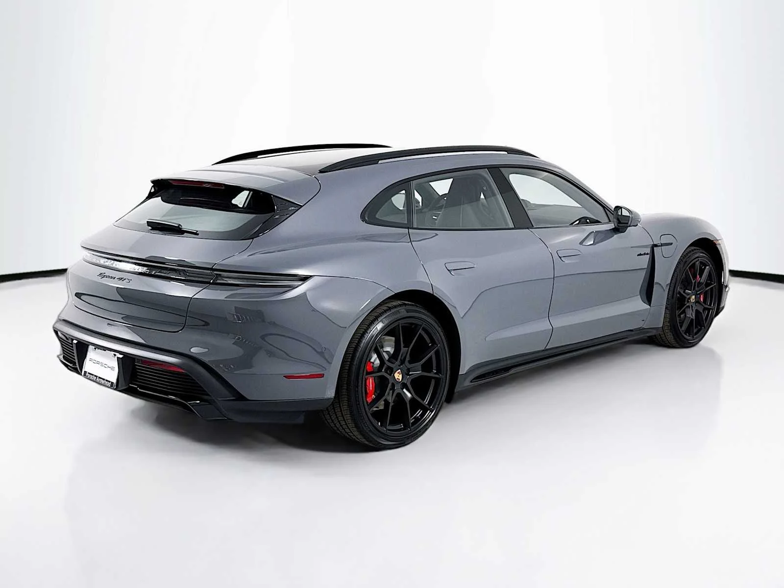 2026 Porsche Taycan GTS - Photo 9