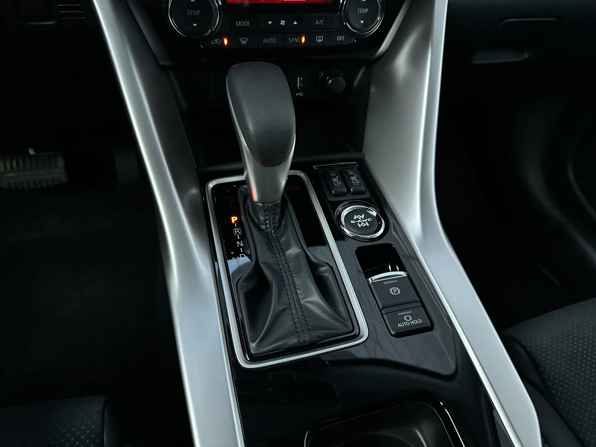 New 2026 White Diamond Mitsubishi SE image 21