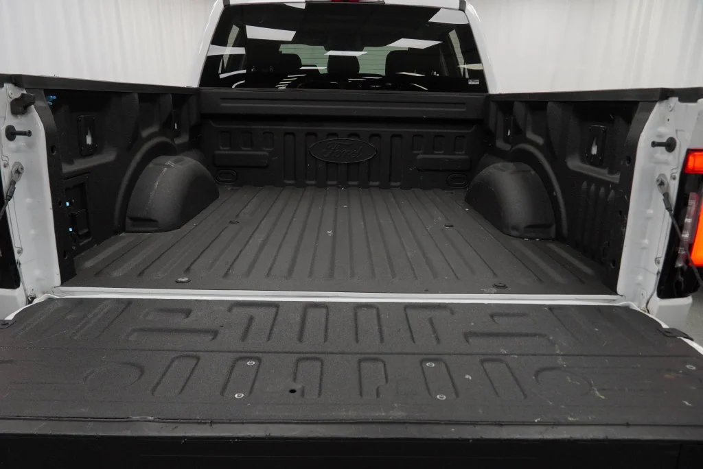 Used 2022 White Ford XLT image 38