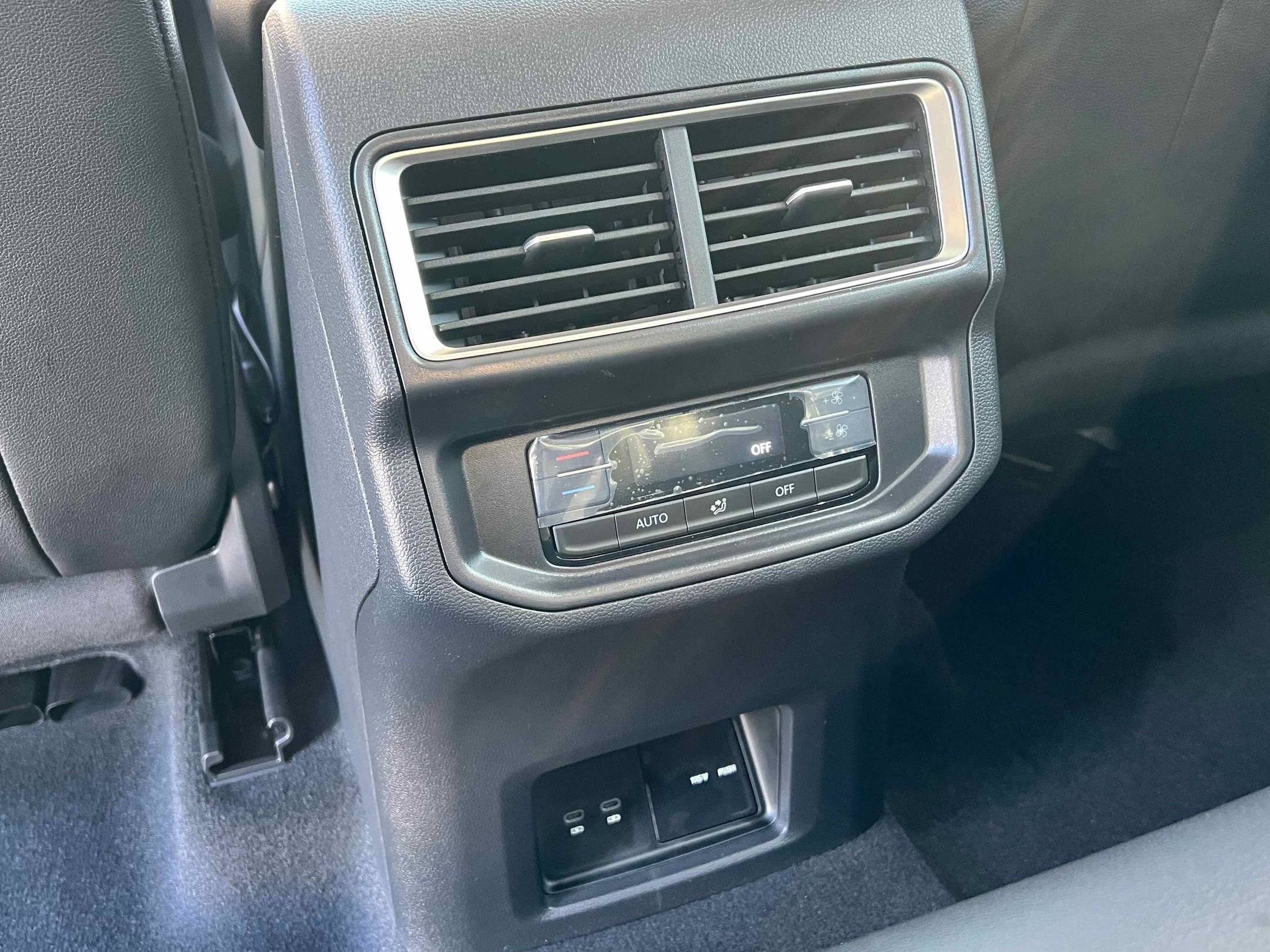 New 2026 Deep Black Volkswagen 2.0T SE w/Technology image 22