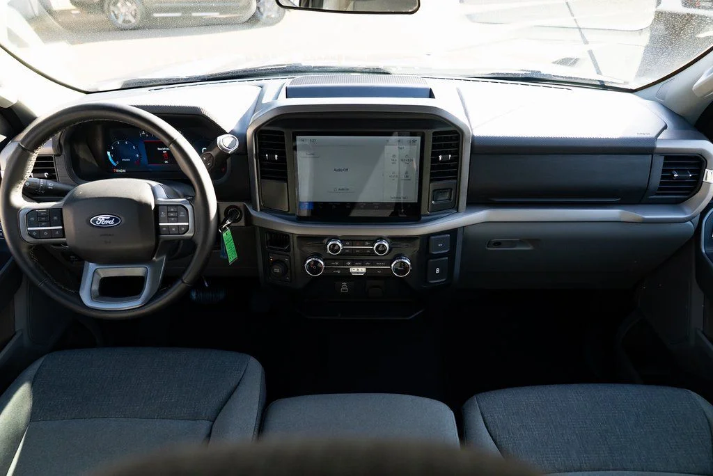Used 2025 Gray Ford XLT image 8
