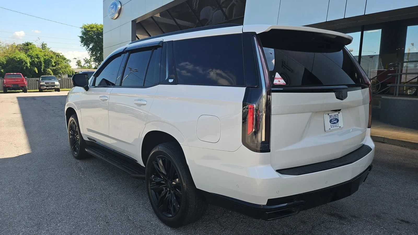 Used 2023 White Cadillac 4WD Sport Platinum image 3