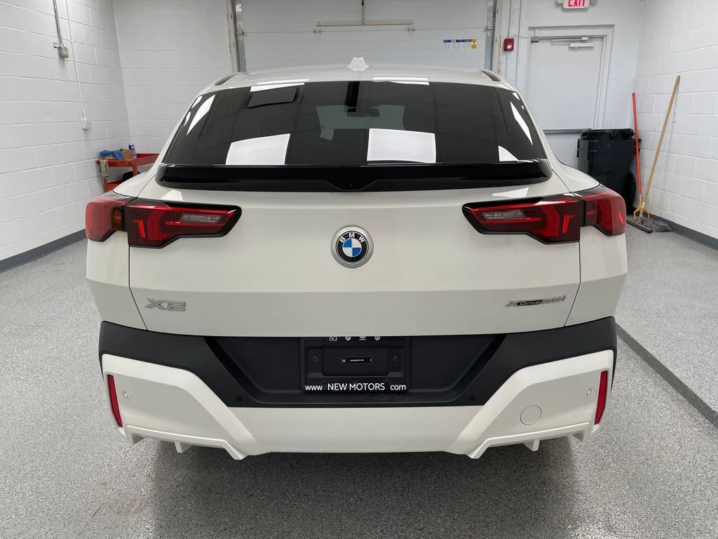 Used 2026 Alpine White BMW xDrive28i image 8