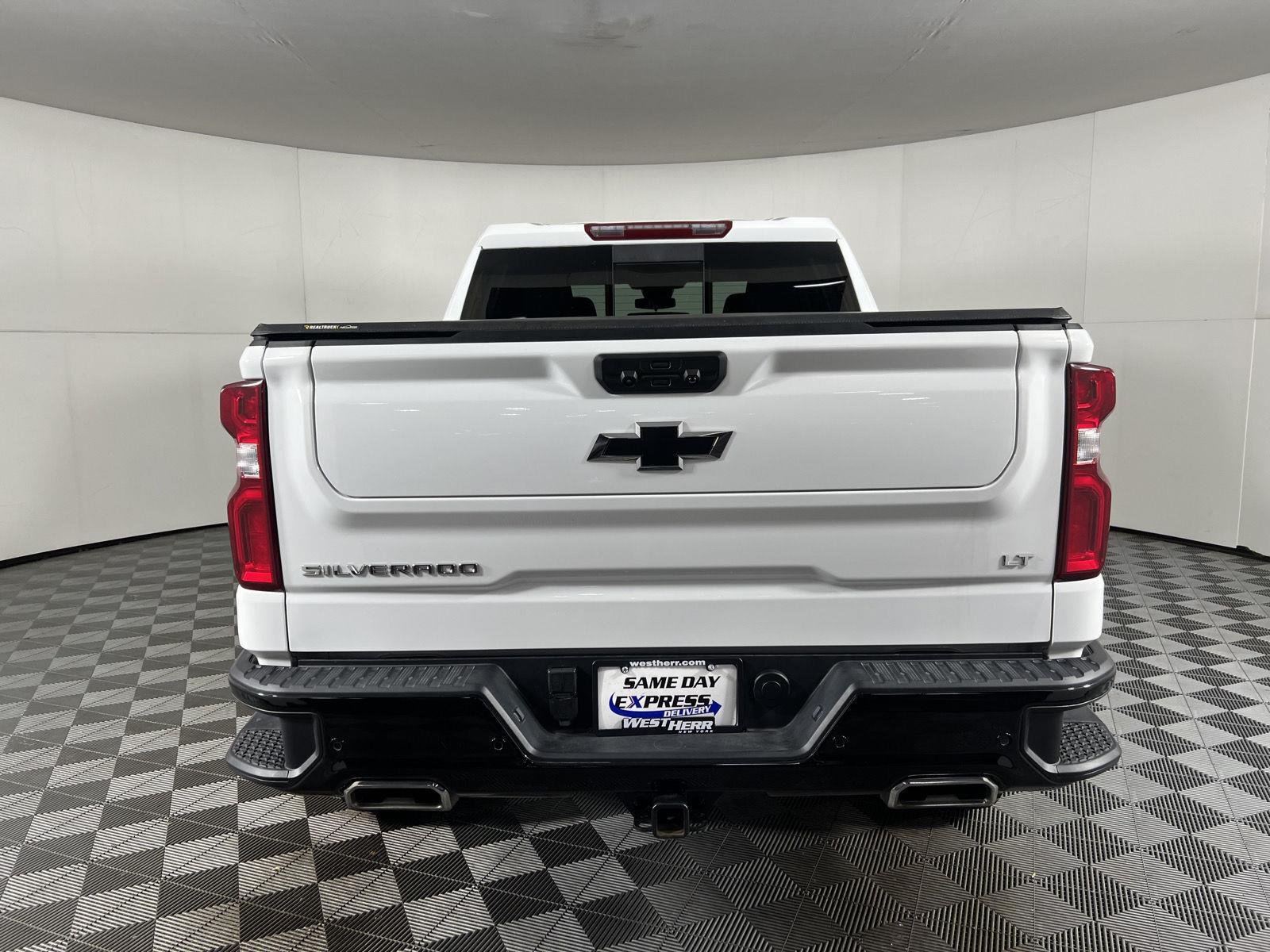 Used 2026 Summit White Chevrolet LT Trail Boss image 17