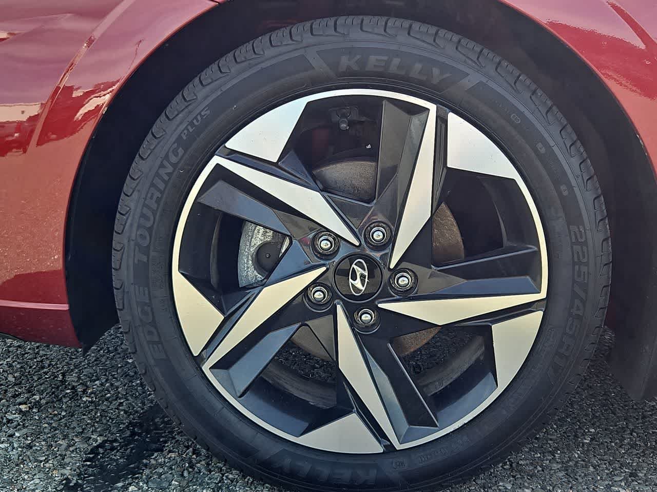 Used 2023 Ultimate Red Hyundai SEL image 10
