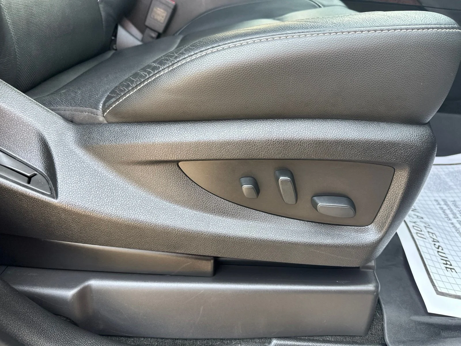 Used 2018 Red GMC SLT image 40