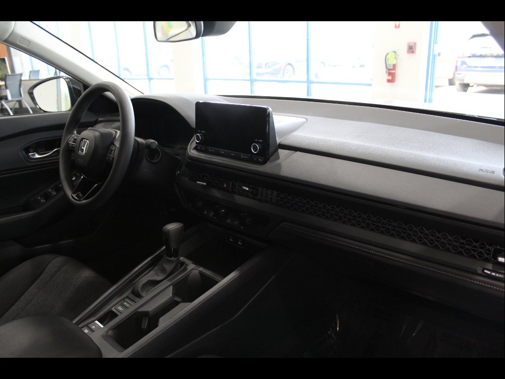 Certified Used 2025 Platinum White Pearl Honda 1.5T SE image 22