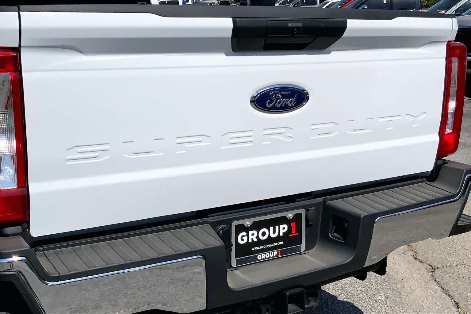 New 2026 Oxford White Ford XL image 14
