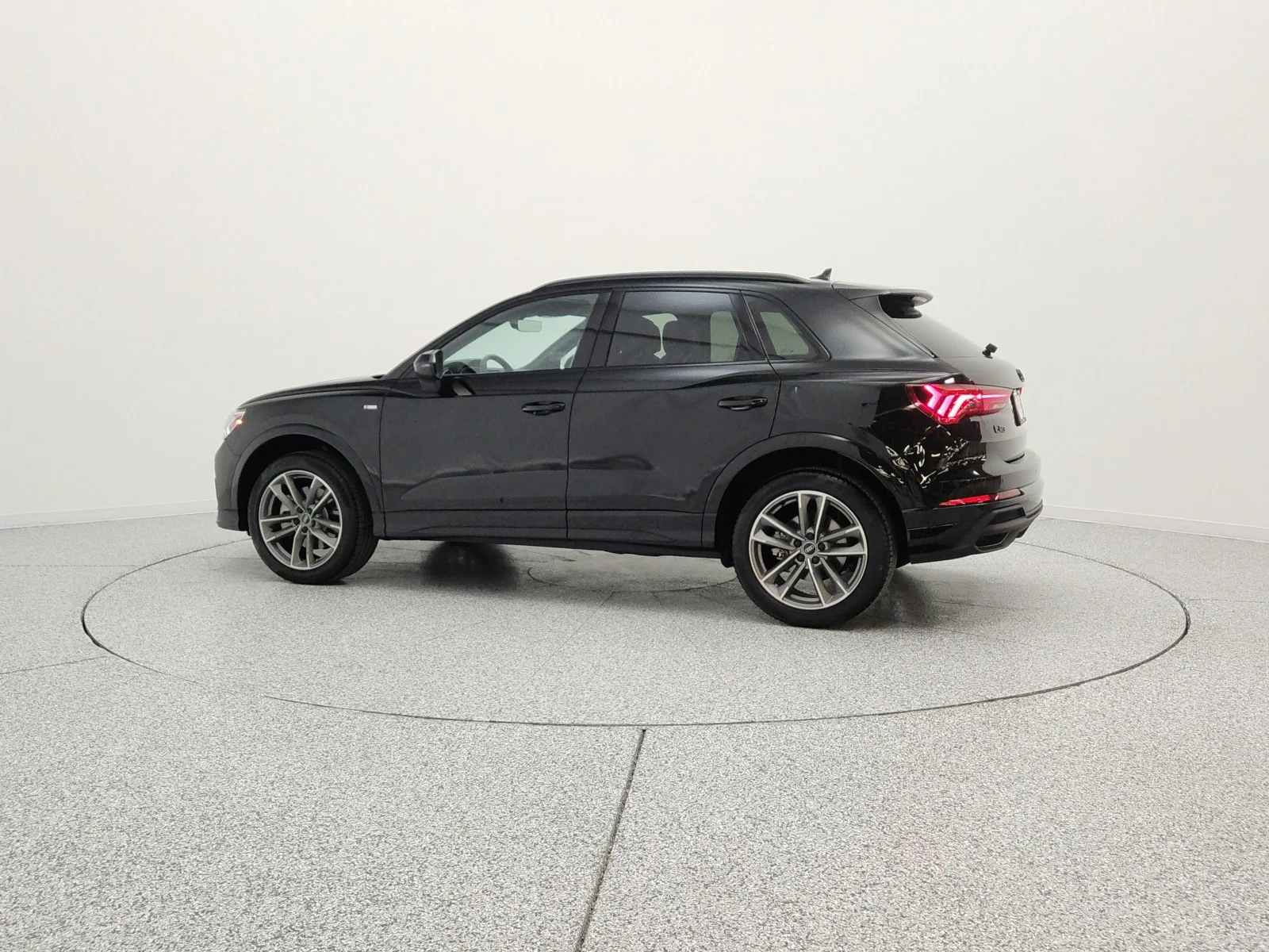 Used 2025 Mythos Black Metallic Audi S line Premium image 8