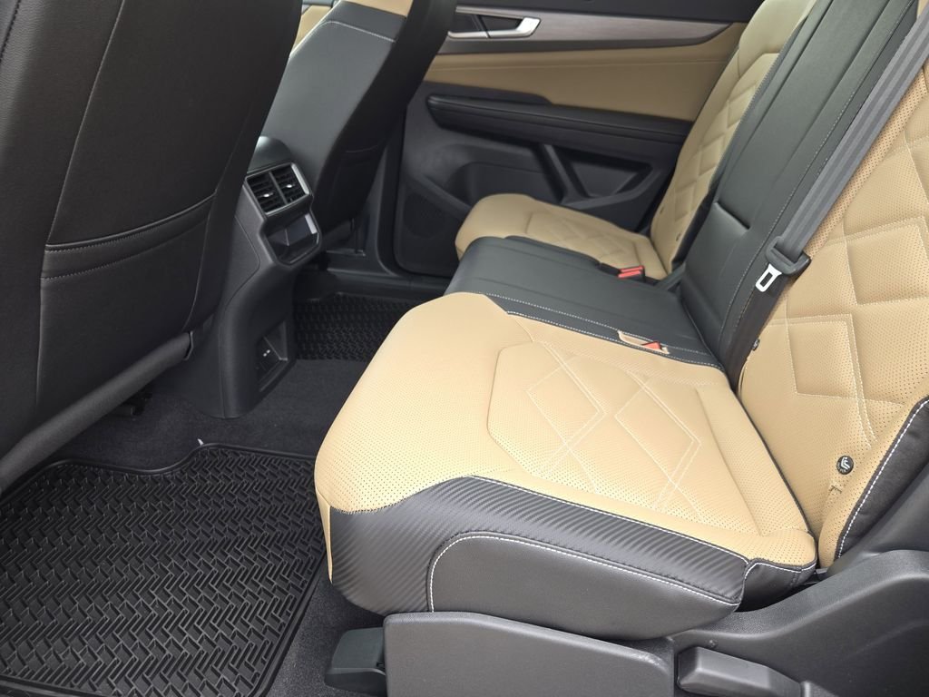 New 2026 Green Volkswagen 2.0T SE w/Technology image 22