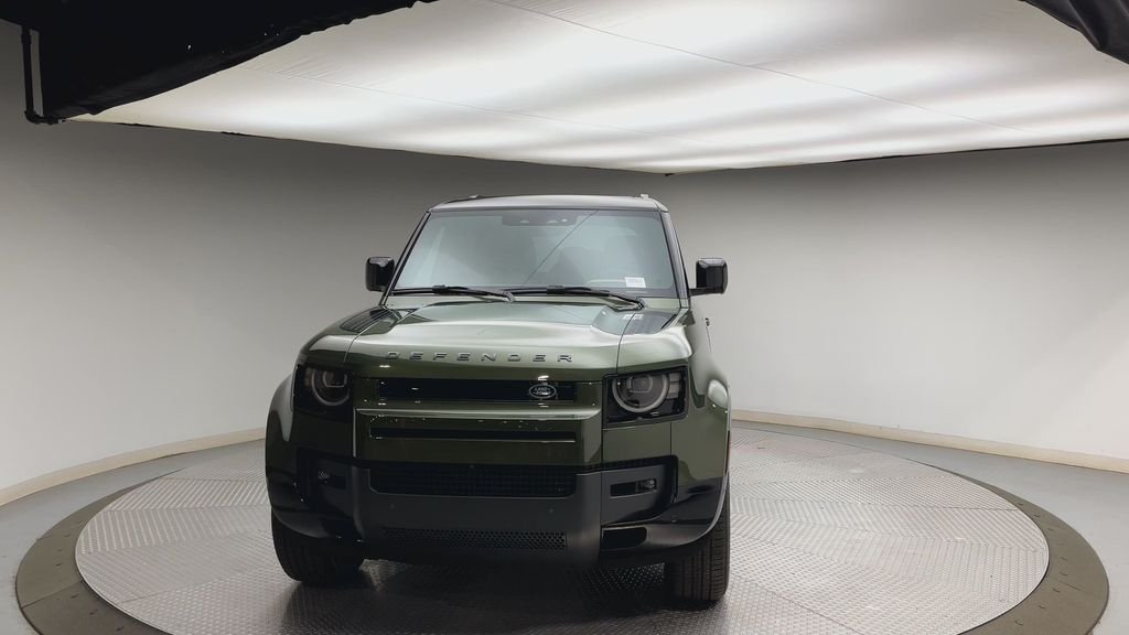 New 2026 Woolstone Green Land Rover X-Dynamic SE image 7