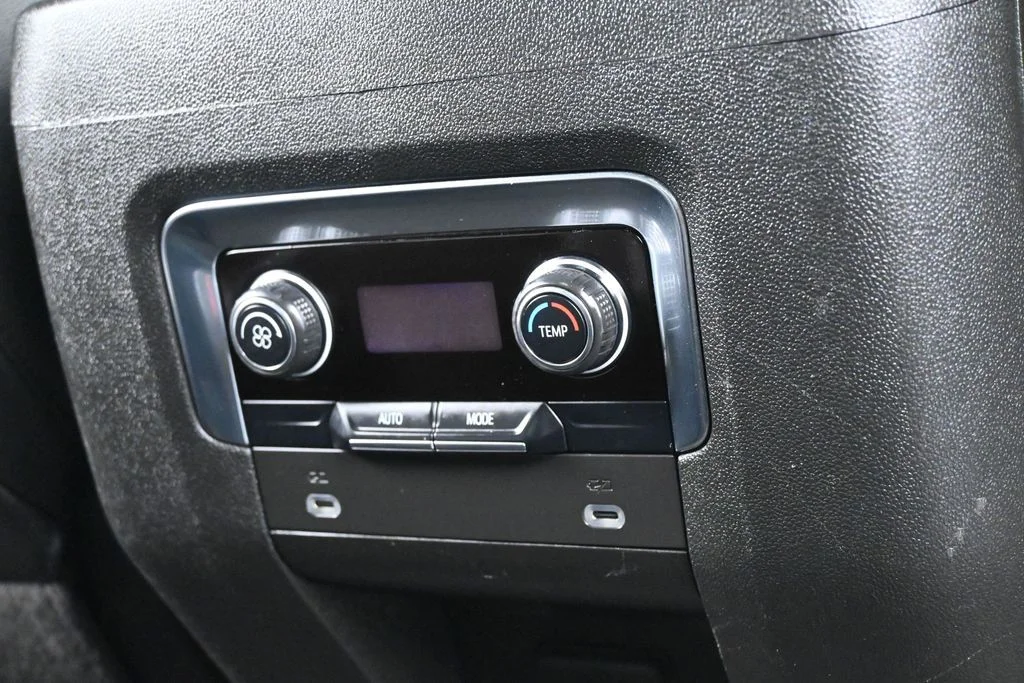 Used 2022 Black Chevrolet LT image 43