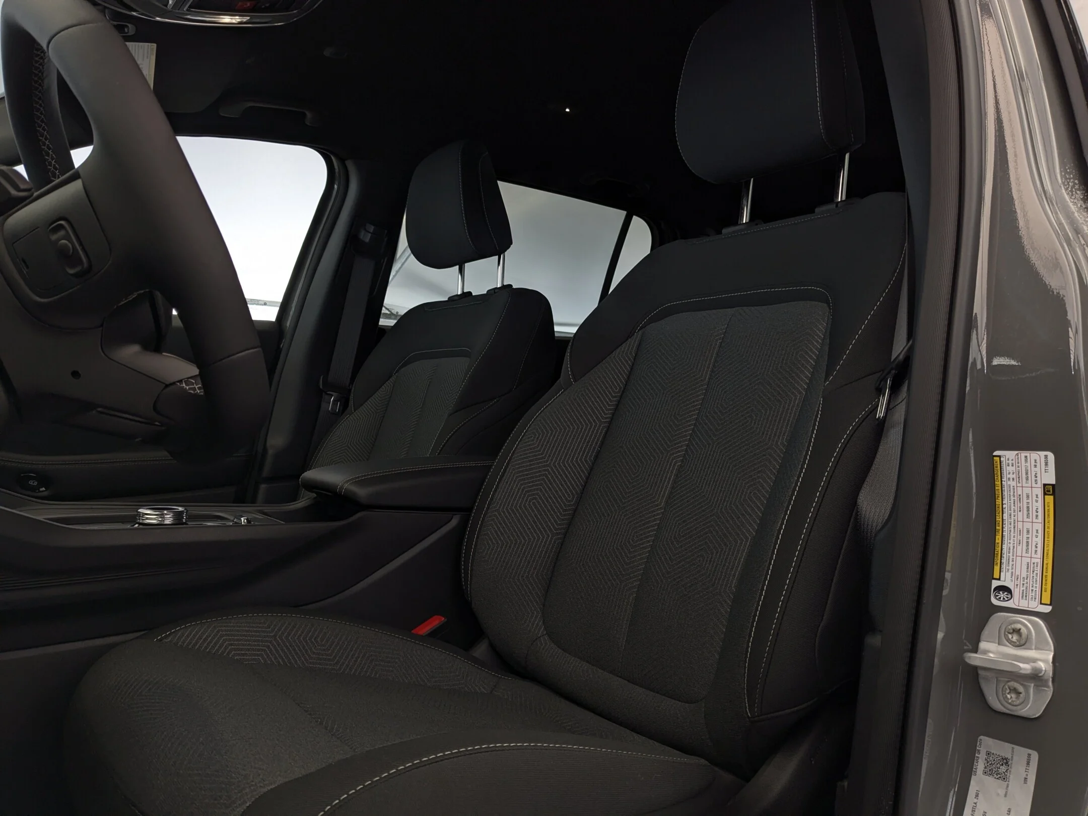 New 2026 Grey Jeep Laredo - - Hybrid - Adaptive Cruise - 12.3 Display - Heated Seats/Wheel - Remote Start & More! image 17