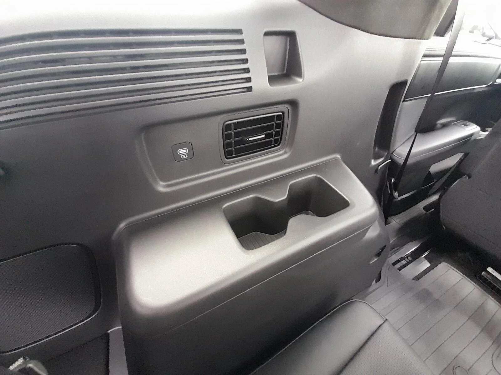 Used 2024 Shimmering Silver Hyundai Calligraphy image 52