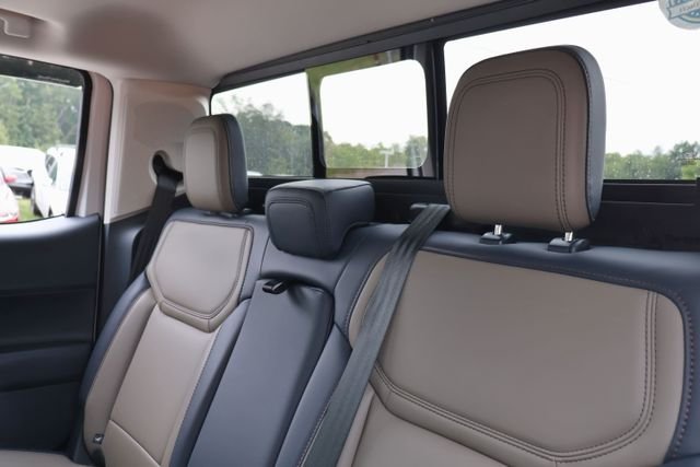 Used 2025 White Ford Lariat image 8