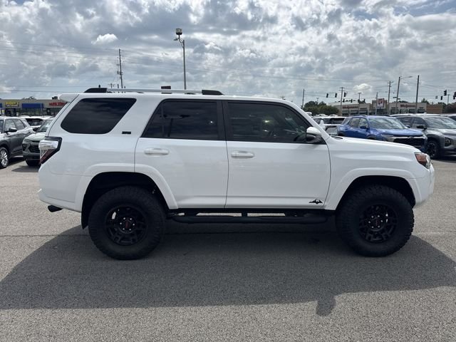 Used 2022 White Toyota SR5 Premium image 11