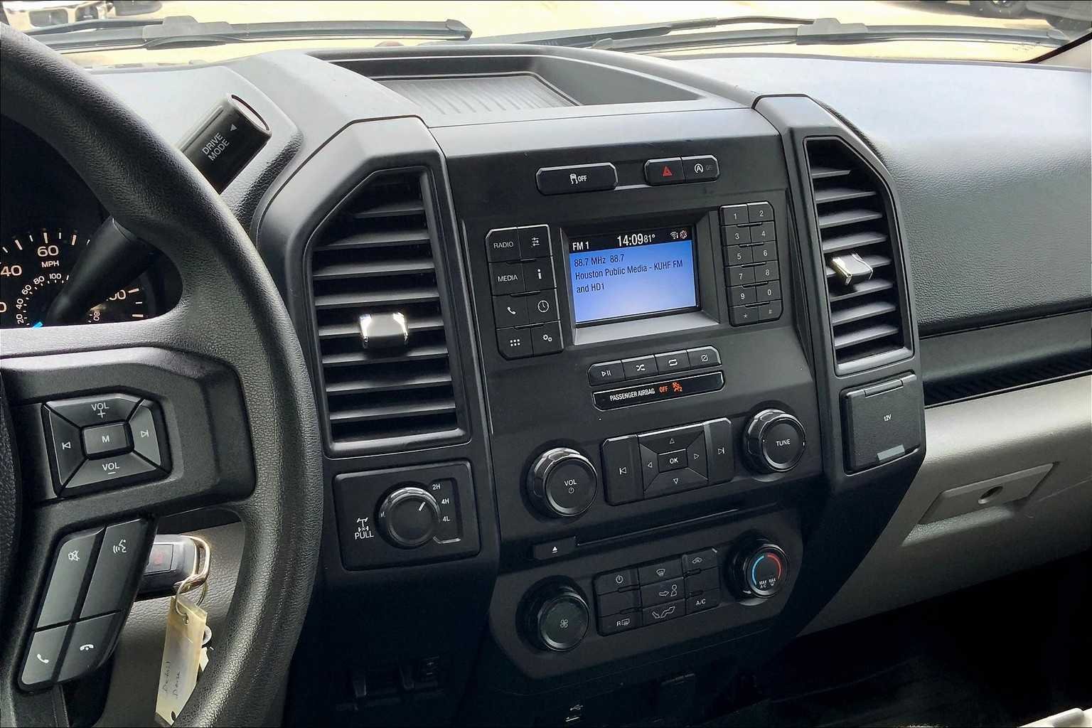 Used 2018 Blue Jeans Metallic Ford XL image 12