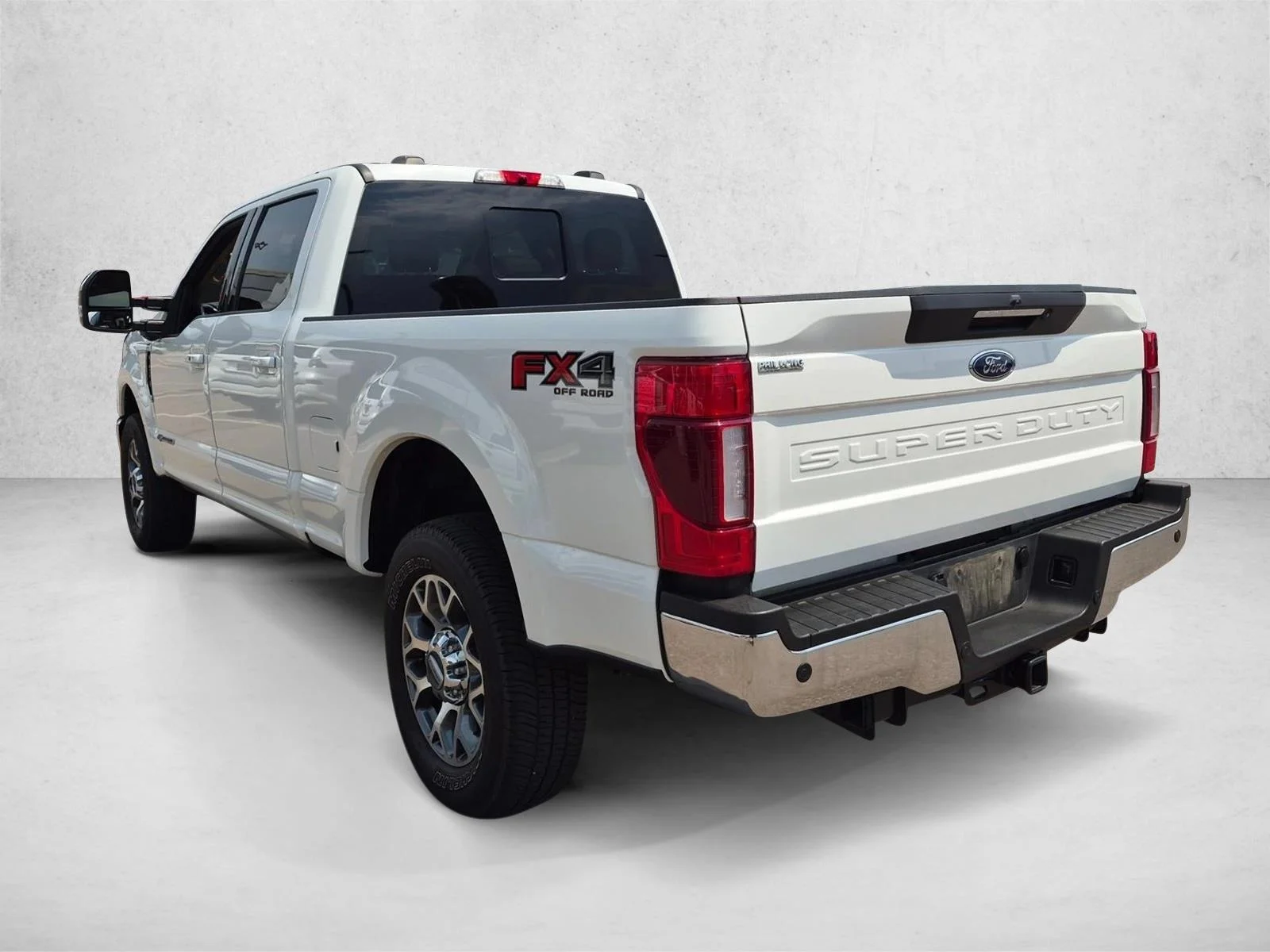 Certified Used 2022 Star White Metallic Tri-Coat Ford LARIAT image 8
