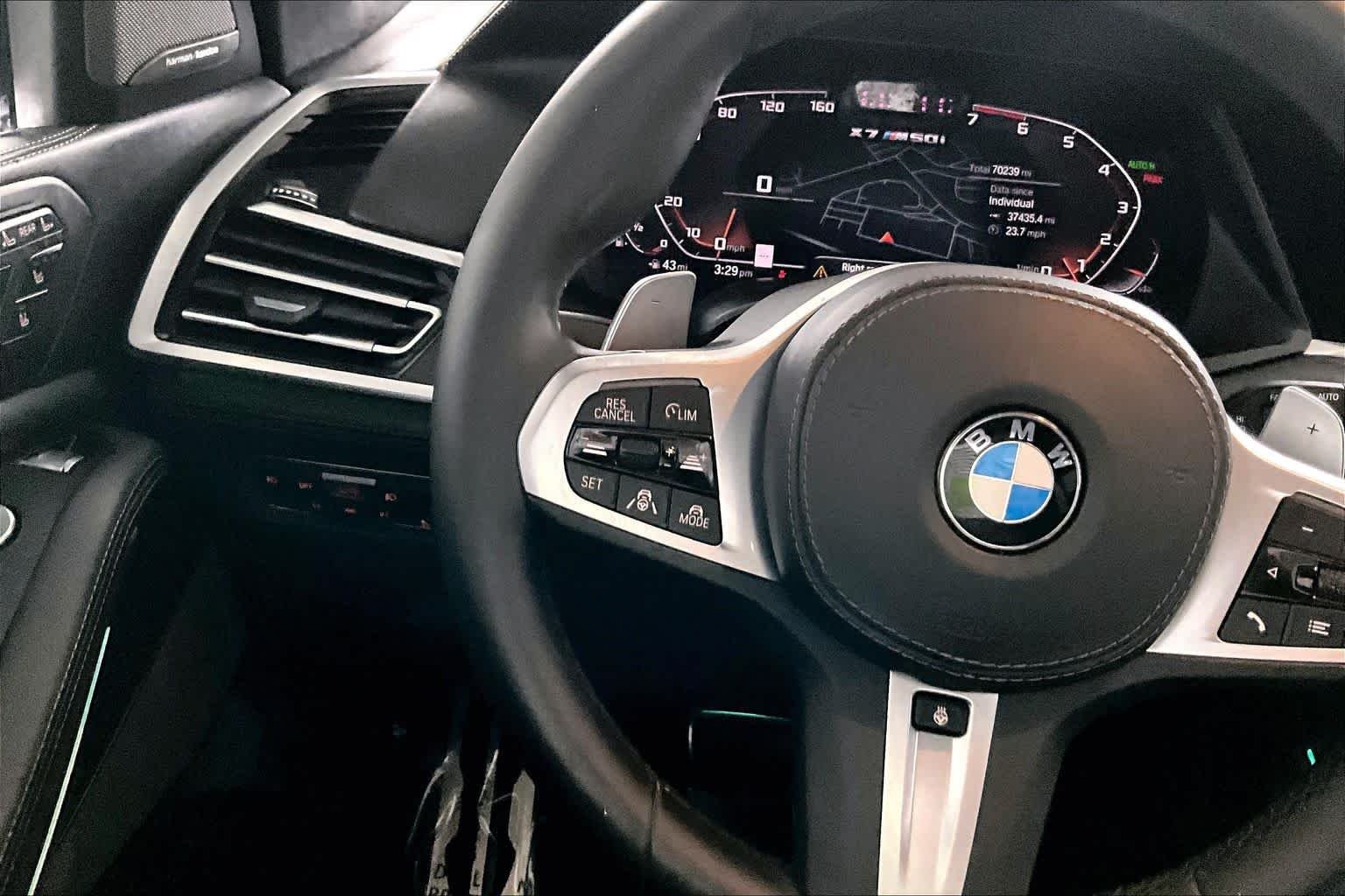 Used 2020 Alpine White BMW M50i image 24