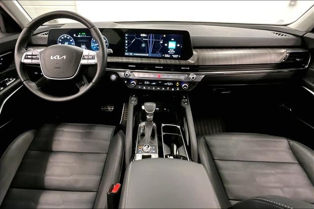 Used 2025 Dark Moss Kia SX-Prestige image 18