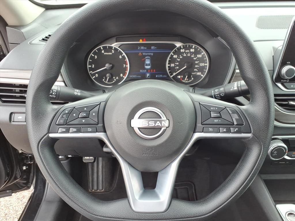 Used 2025 Black Nissan 2.5 SV image 21