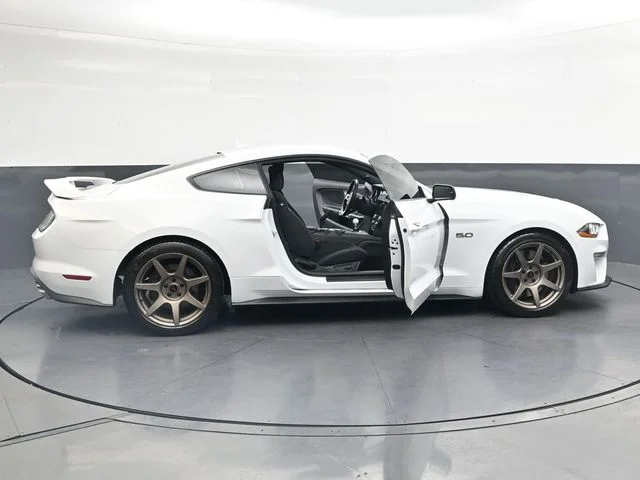 Used 2020 White Ford GT image 36