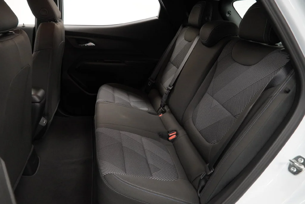 New 2027 Summit White Chevrolet LT image 12