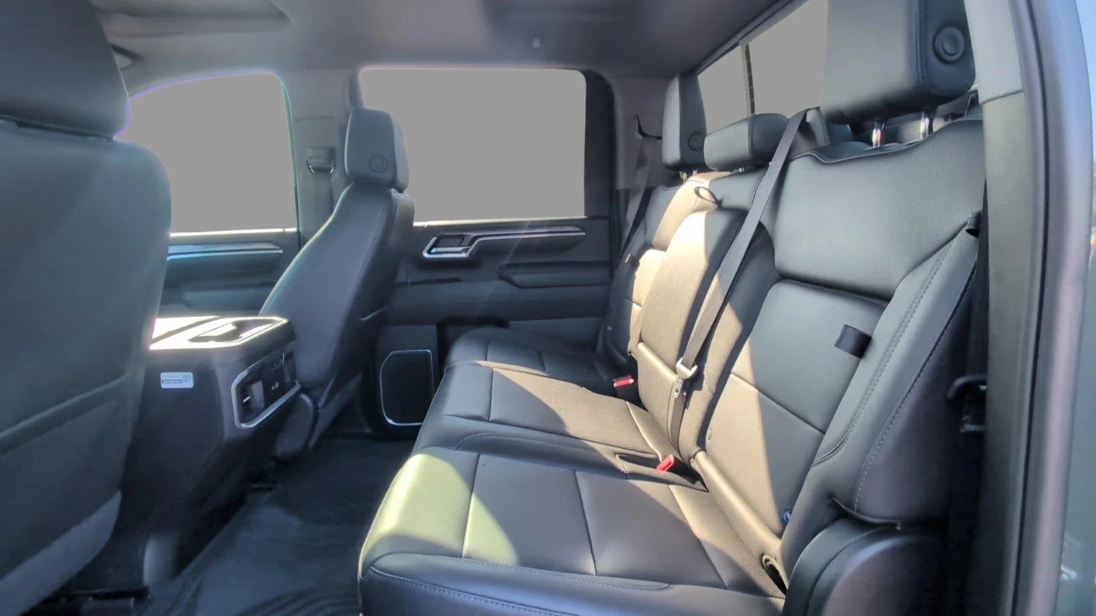 Used 2025 Cypress Gray Chevrolet LTZ image 36
