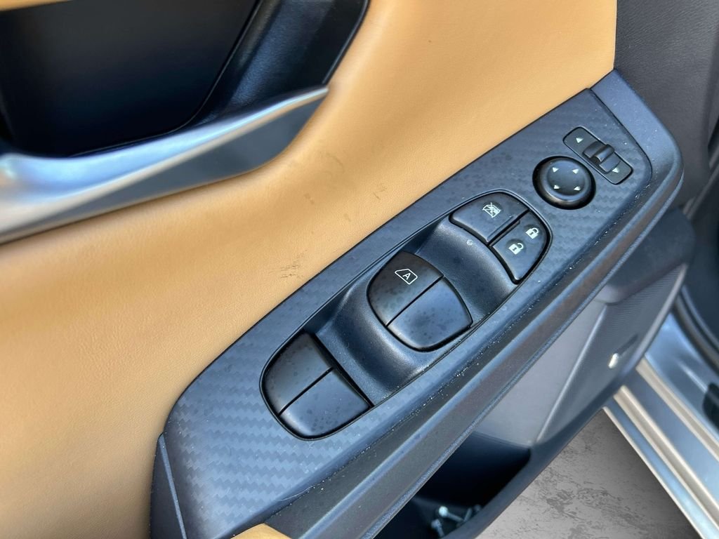 Used 2025 Gray Nissan SV image 15