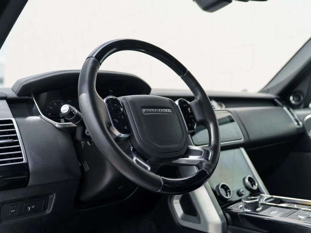 Used 2019  Land Rover 3.0L V6 Supercharged HSE image 4