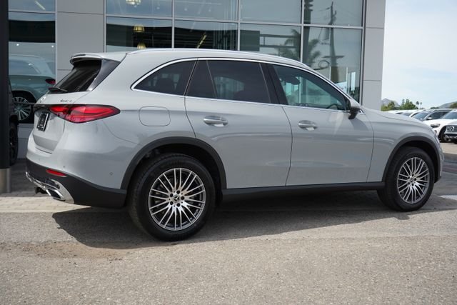 New 2026 MANUFAKTUR Alpine Grey Mercedes-Benz GLC 300 image 8