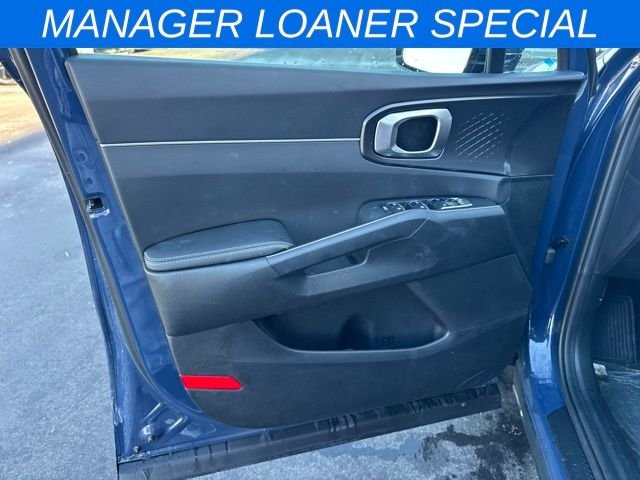 2025 Kia Sorento S - Photo 16