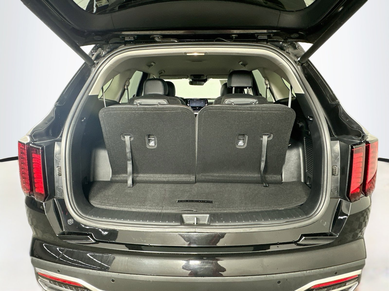 Used 2023 Aurora Black Kia EX image 26