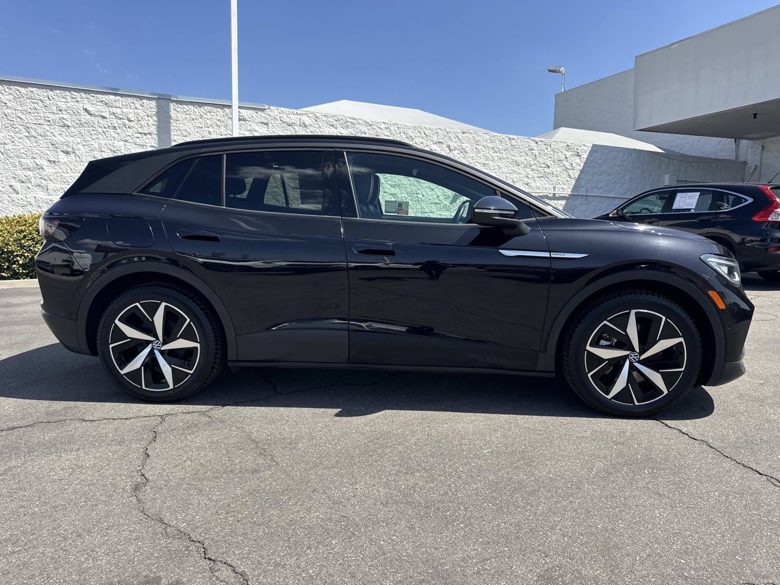 Used 2023 Deep Black Pearl Volkswagen  image 6
