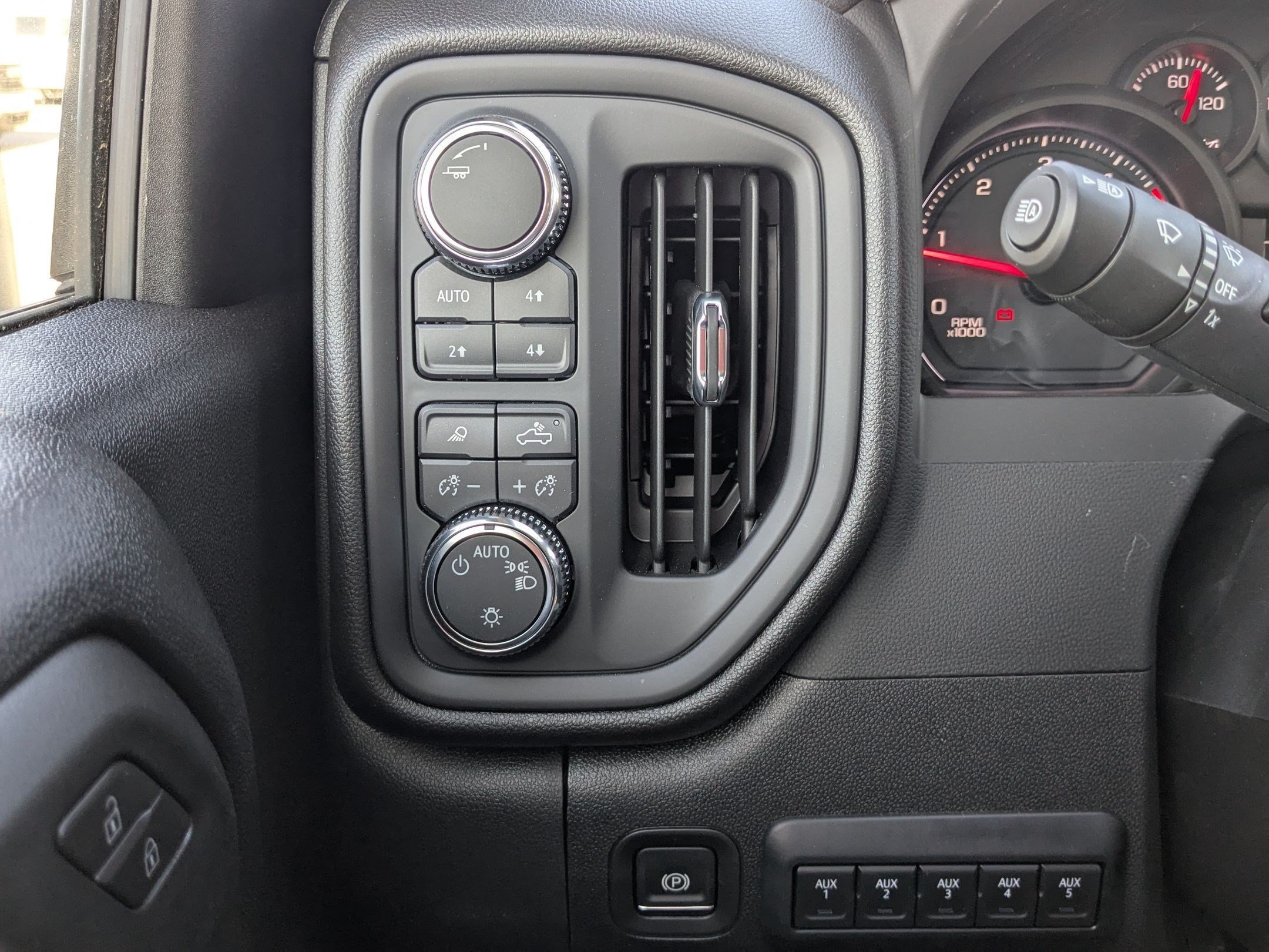 2026 GMC Sierra 3500 Chassis Cab Pro - Photo 12