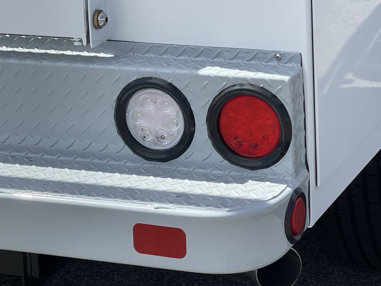 New 2026 Oxford White Ford  image 9