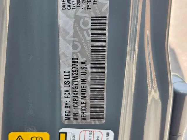 New 2026 Anvil Clear-Coat Exterior Paint Jeep Rubicon image 31