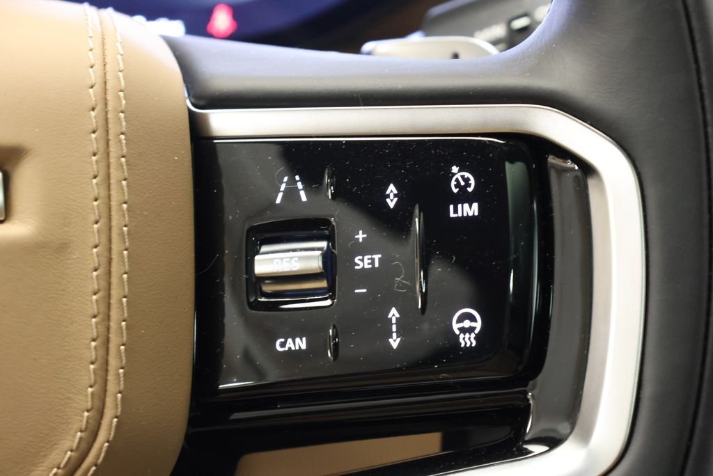 New 2026 Santorini Black LAND ROVER SE image 19