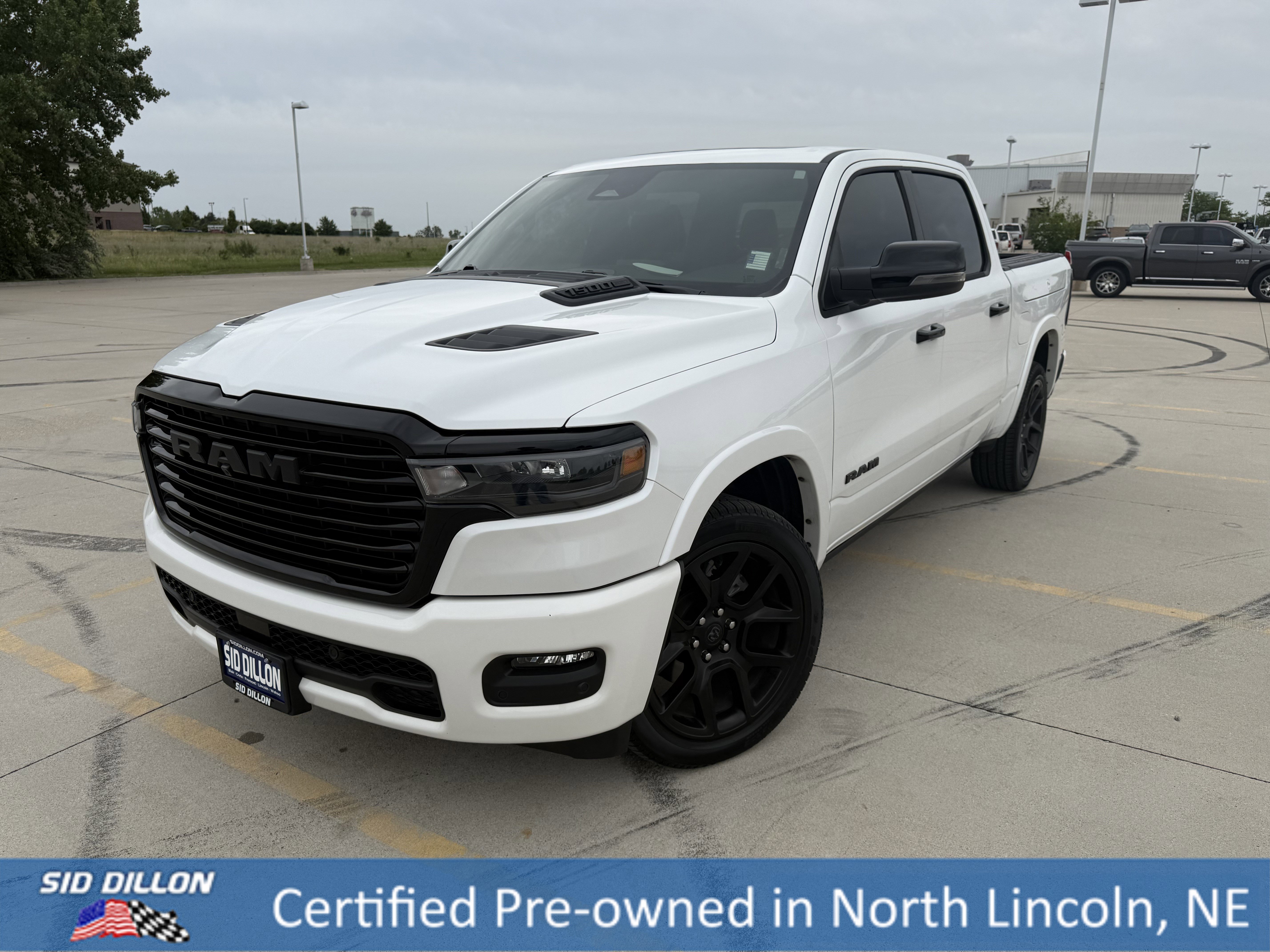 2025 RAM 1500 Laramie 4x4 Crew Cab 5'7's photo