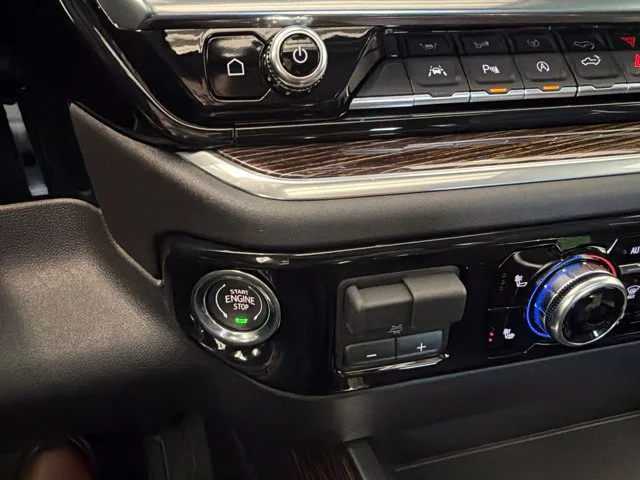 New 2026 Summit White GMC Elevation image 38