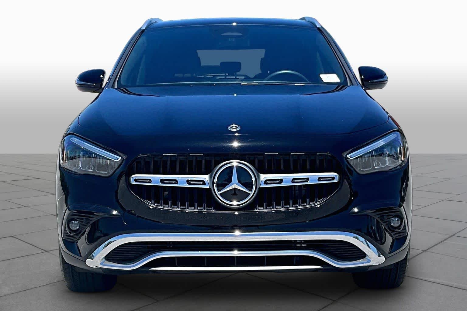 Used 2025 Night Black Mercedes-Benz GLA 250 image 4