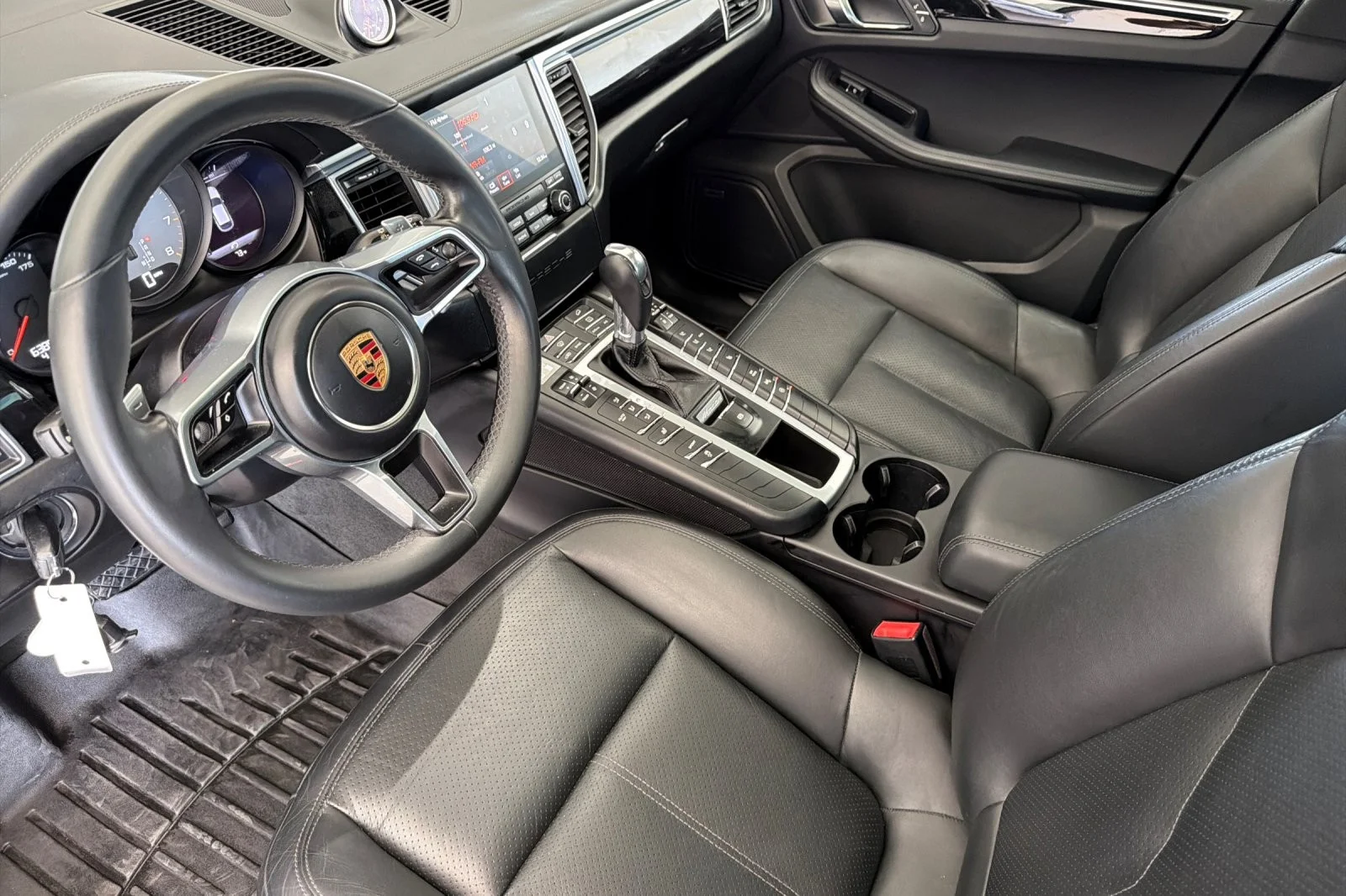 Used 2018 GRAY Porsche S image 9