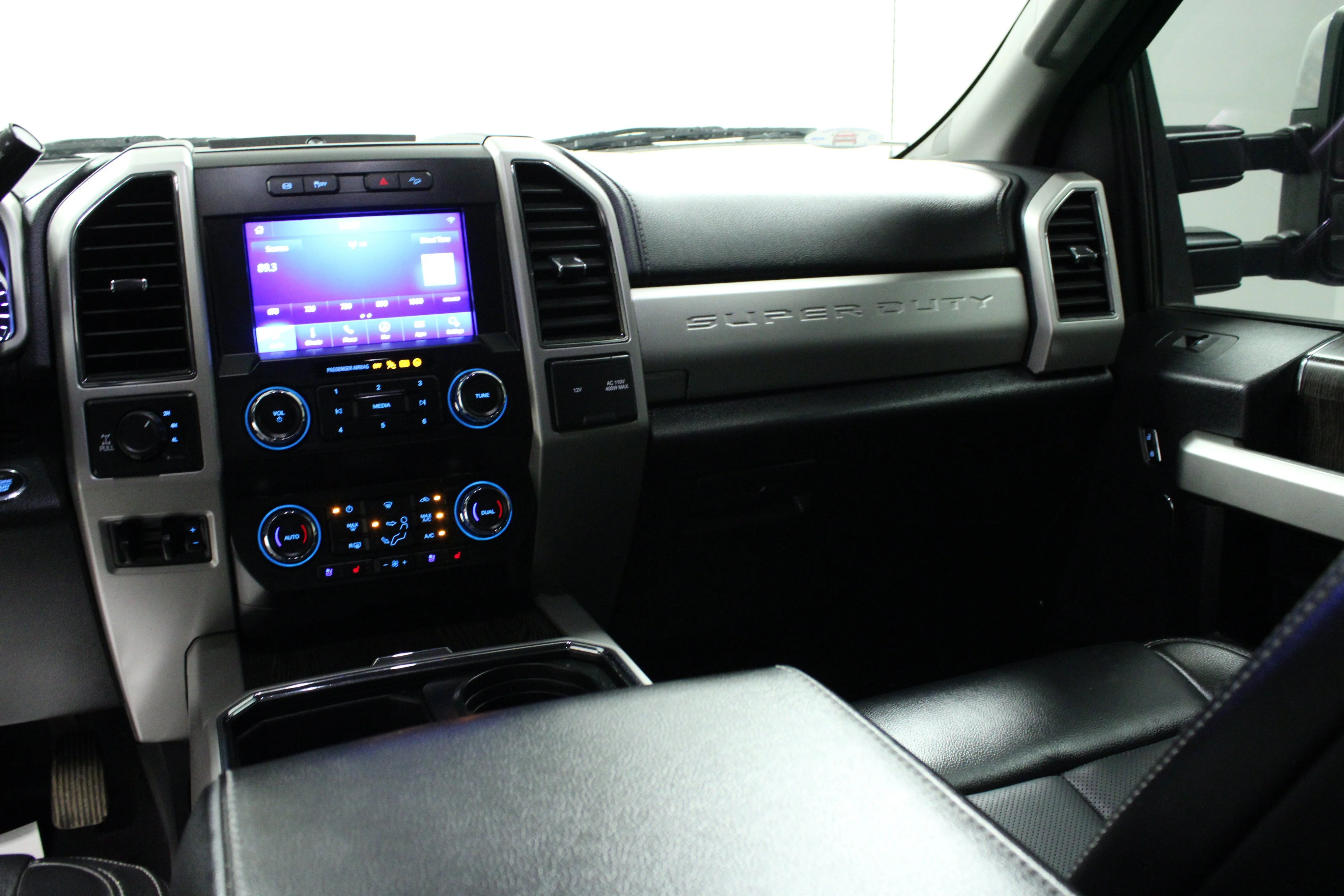 Used 2021 Antimatter Blue Metallic Ford LARIAT image 19