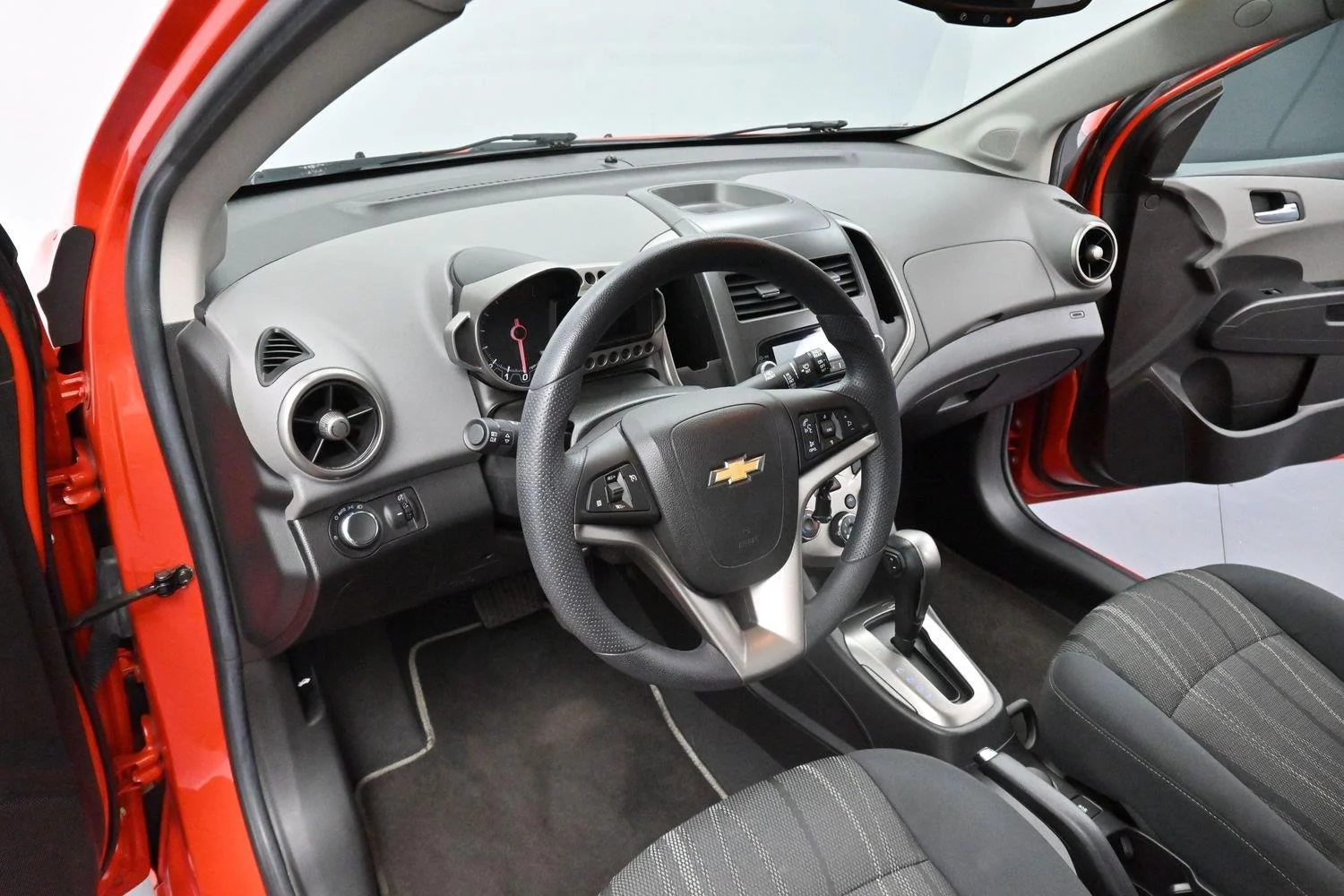 Used 2012 Inferno Orange Metallic Chevrolet LT image 13
