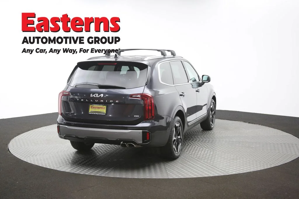 Used 2025 Gray Kia S image 40
