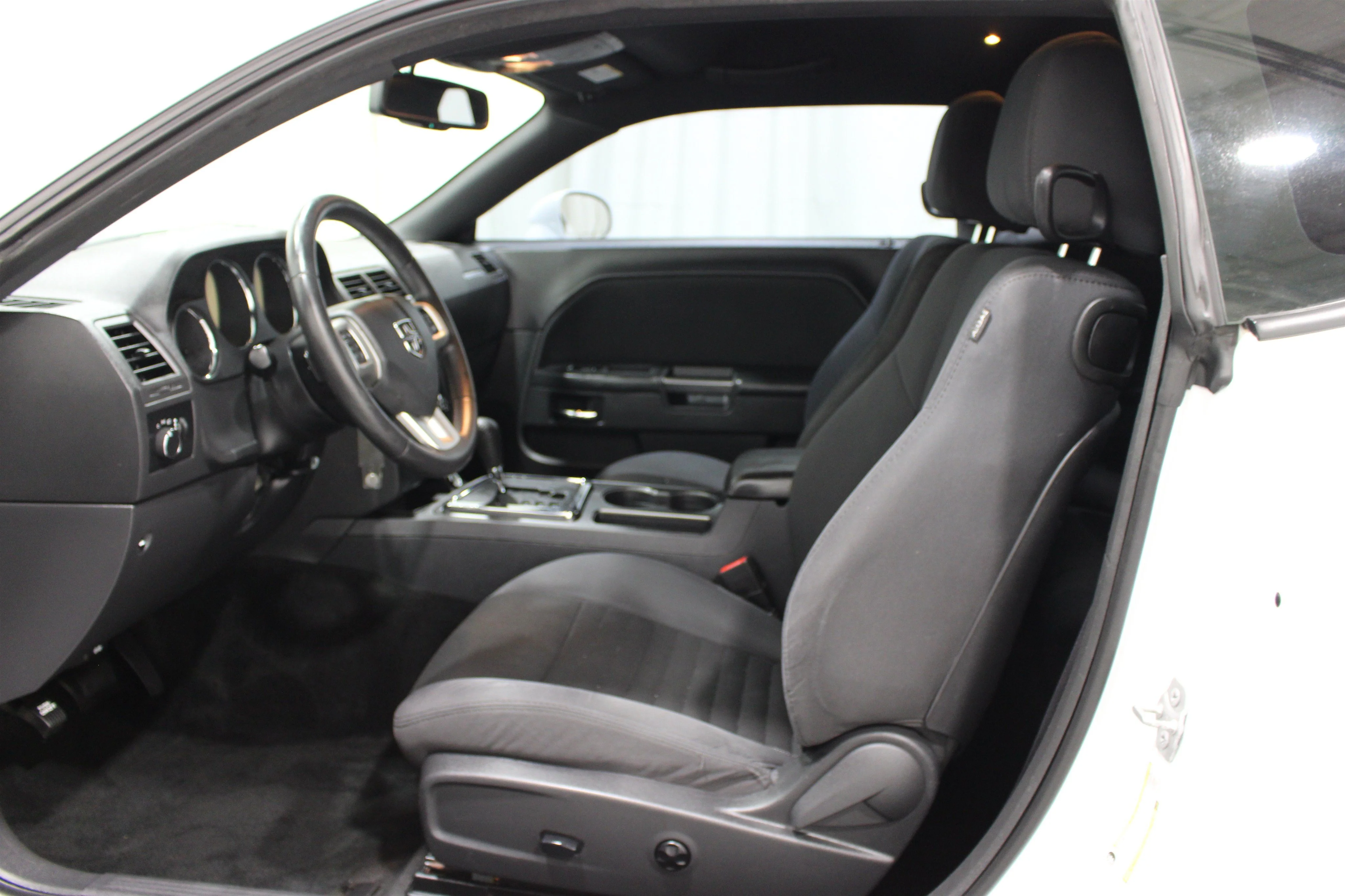 2014 Dodge Challenger SXT - Photo 3