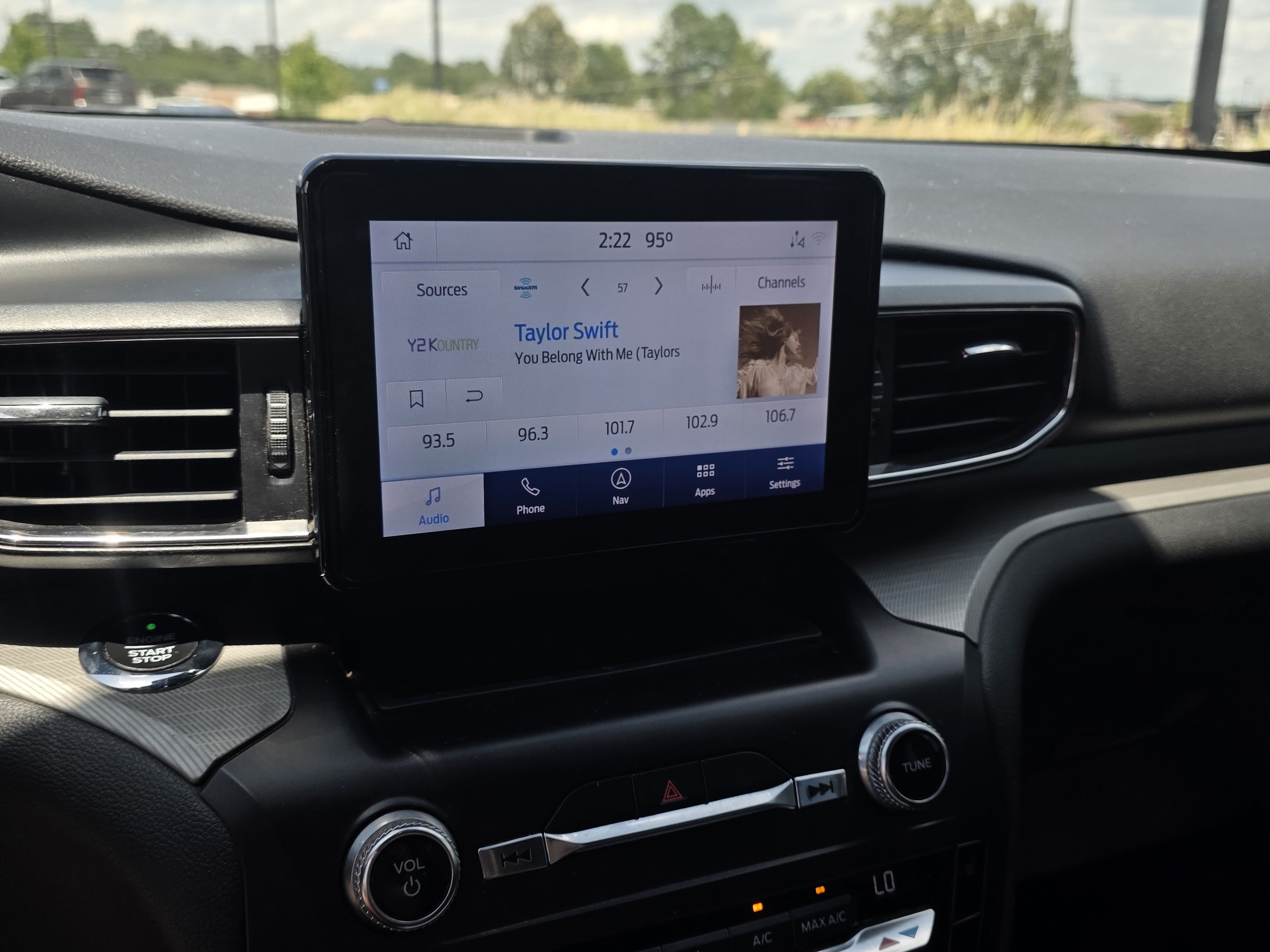 Used 2020 Black Metallic Ford XLT image 10