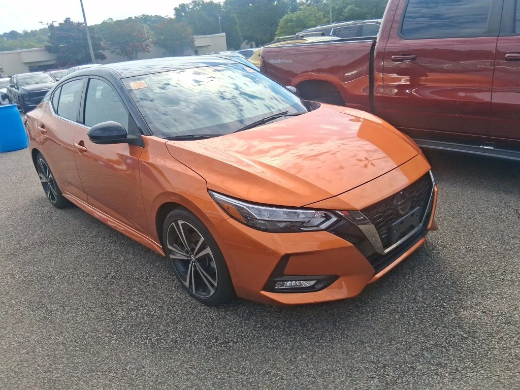 Used 2021 Orange Nissan SR image 16
